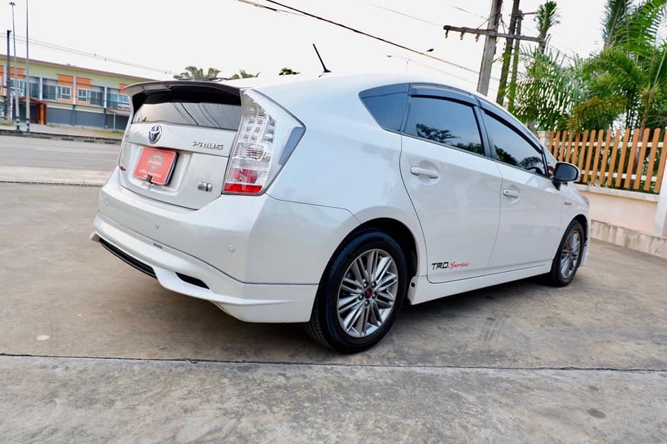 Toyota Prius ปี 2012 สีขาว