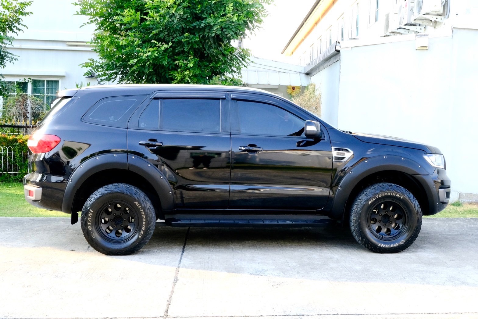 Ford everest Titanium 2.0 Turbo 2WD ปี 2018 ออโต้ ดีเ สีดำ ฟรีดาวน์