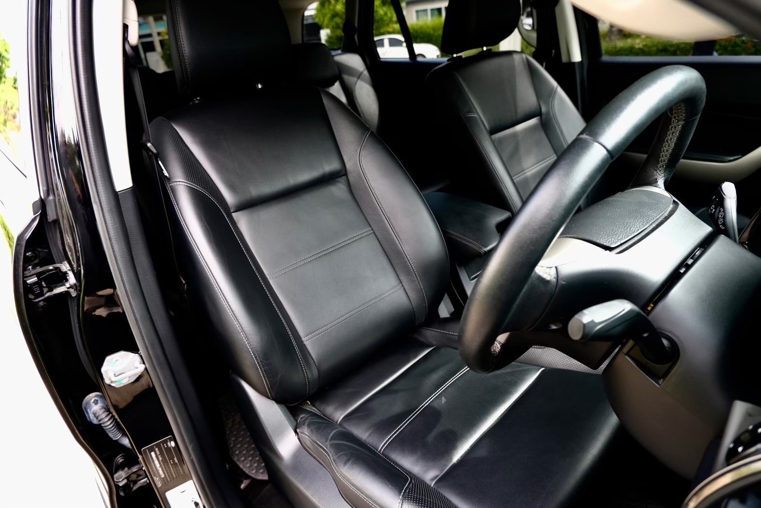 Ford everest Titanium 2.0 Turbo 2WD ปี 2018 ออโต้ ดีเ สีดำ ฟรีดาวน์ (รูปที่ 7)