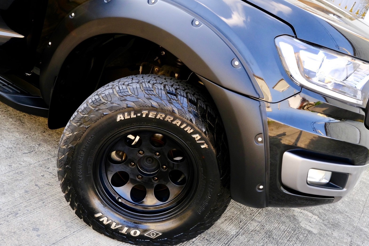Ford everest Titanium 2.0 Turbo 2WD ปี 2018 ออโต้ ดีเ สีดำ ฟรีดาวน์ (รูปที่ 17)
