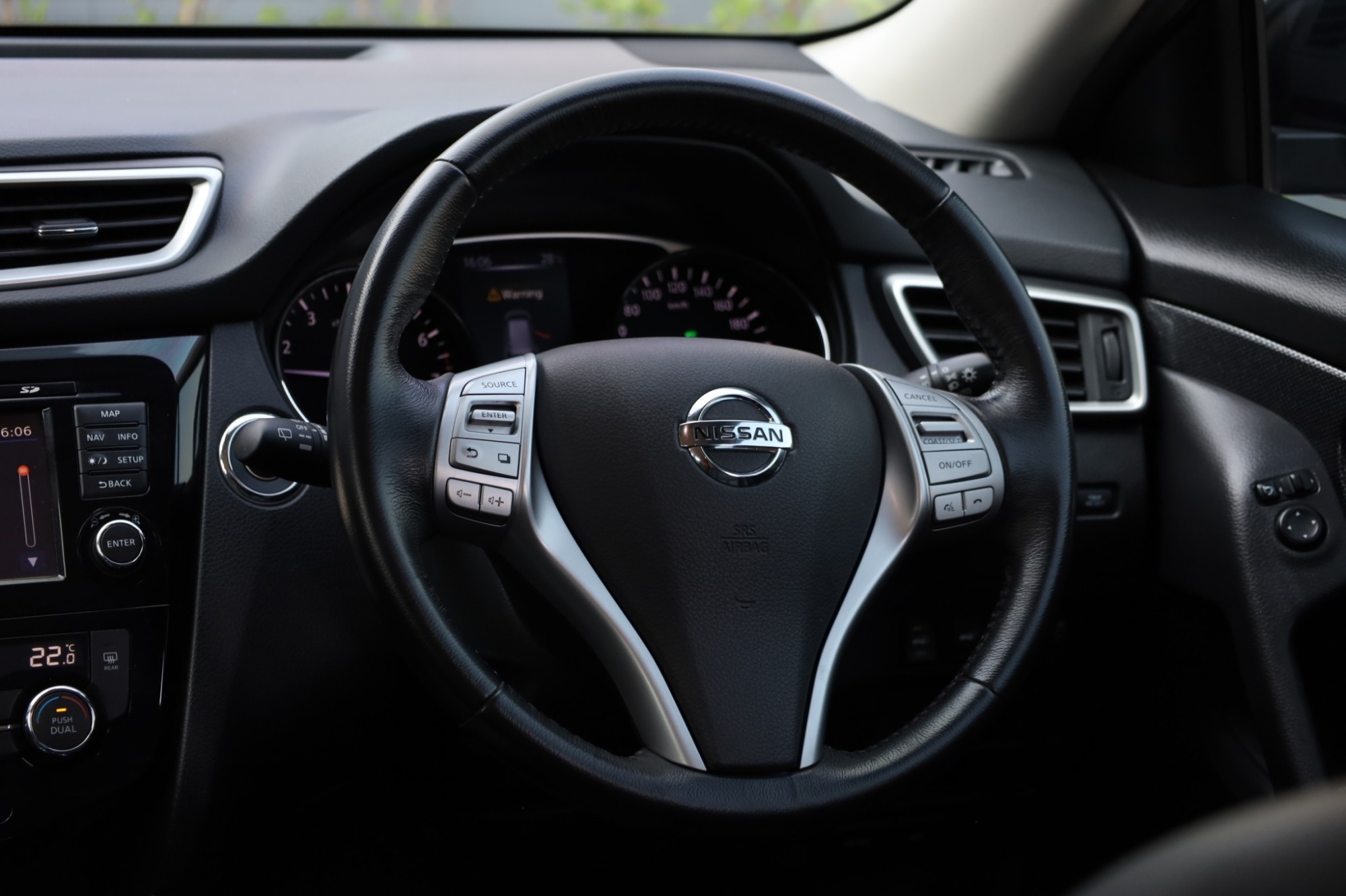 2018 NISSAN X-TRAIL HYBRID 2.0V 4WD auto ฟรีดาวน์ ไมล์แท้ 31,000 กม. (รูปที่ 16)
