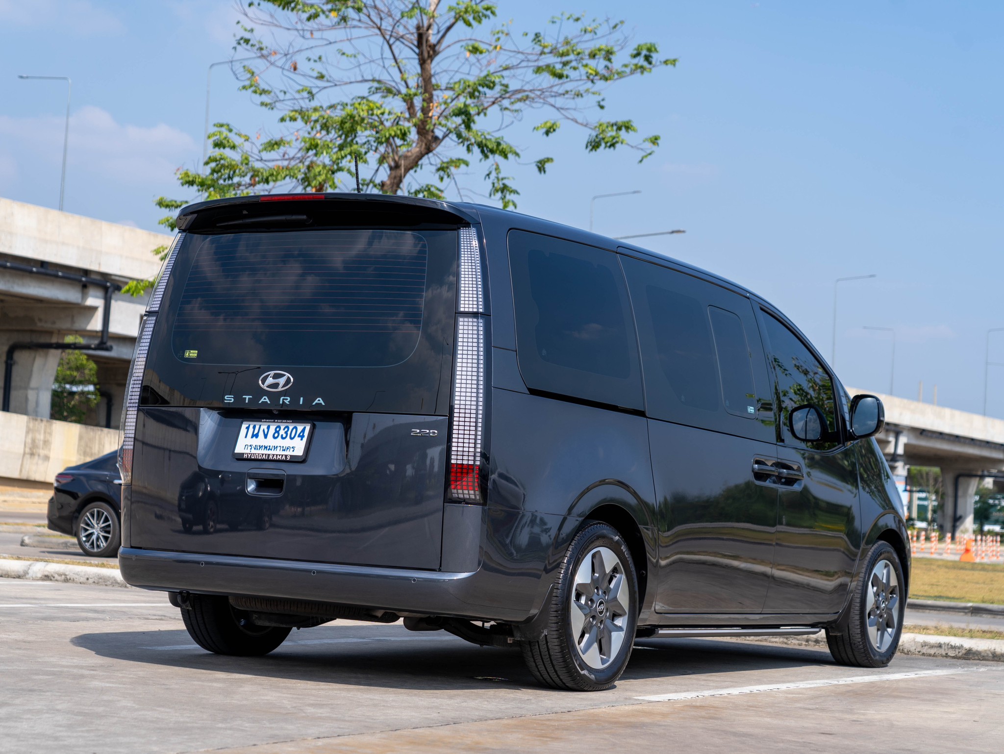 Hyundai Staria 2.2 (SEL)ดีเซล ปี 2021 จด 23 ไมล์ 20,000 กม. (รูปที่ 7)