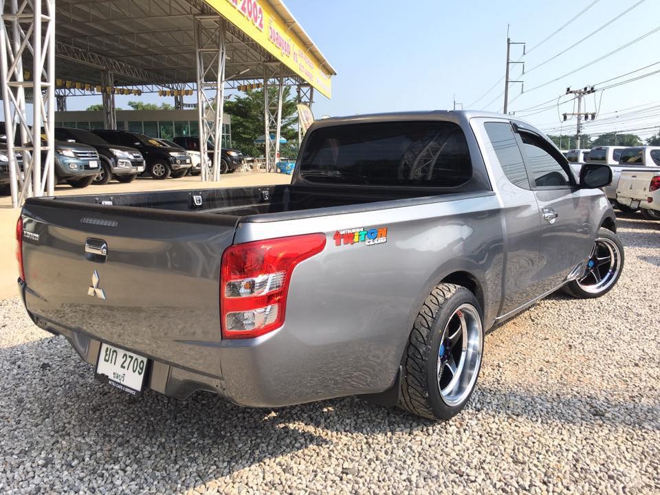 Mitsubishi Triton Mega cab ปี 2018 สีเทา (รูปที่ 7)