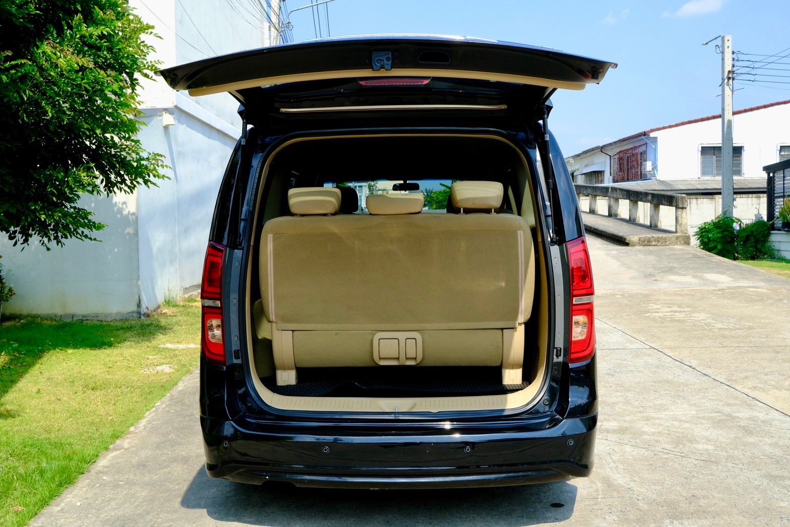 Hyundai H-1 2.5 Elite เกียร์: ออโต้ เครื่องยนต์: ดีเซล ปี: 2018 (รูปที่ 17)