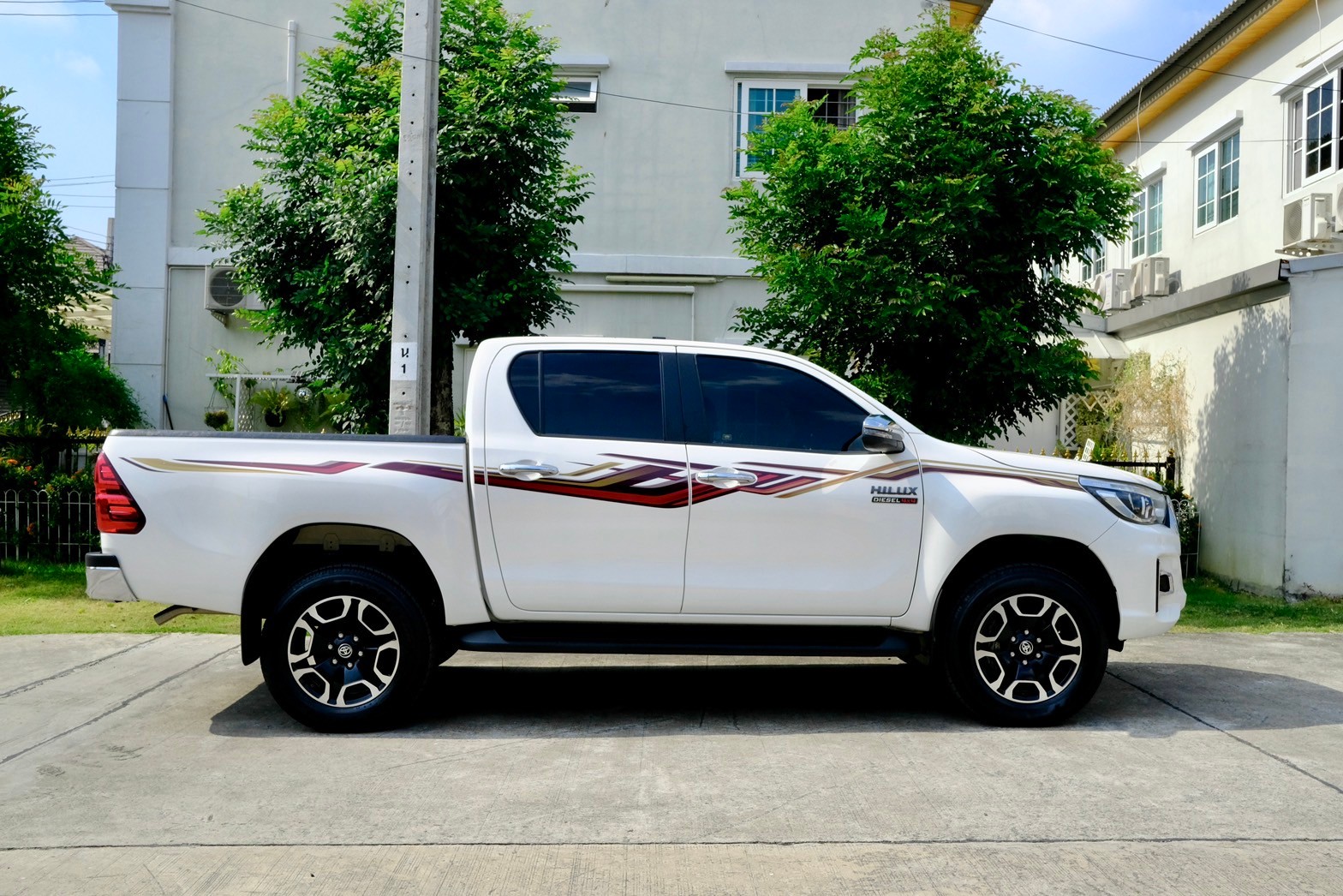 TOYOTA Revo 2.8G Prerunner Double cab 4x4 ขับสี่ ตัวสูง ดีเซล เกียร์: ออโต้ ปี: 2015 รถสวย สภาพป้ายแดง (รูปที่ 13)