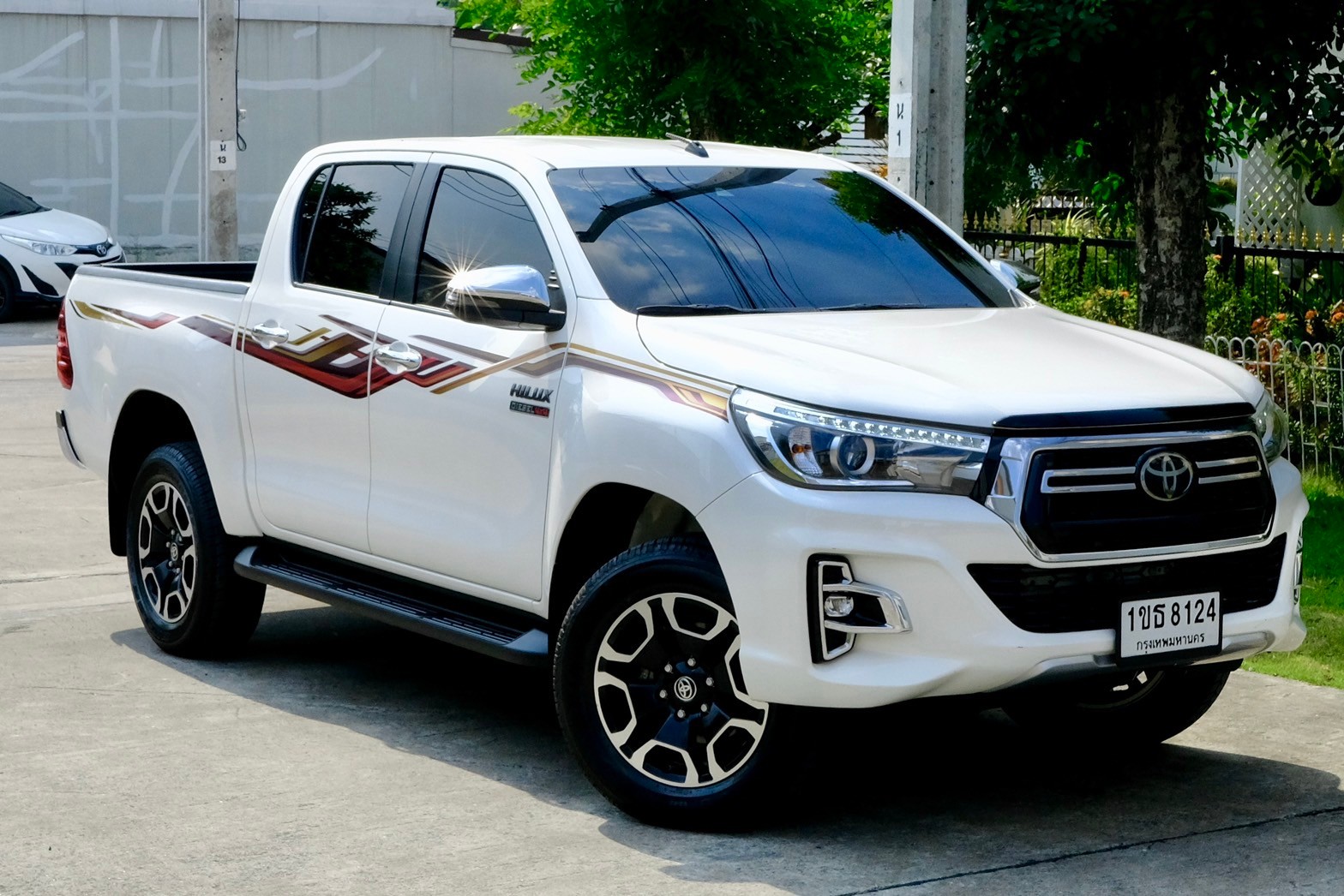 TOYOTA Revo 2.8G Prerunner Double cab 4x4 ขับสี่ ตัวสูง ดีเซล เกียร์: ออโต้ ปี: 2015 รถสวย สภาพป้ายแดง