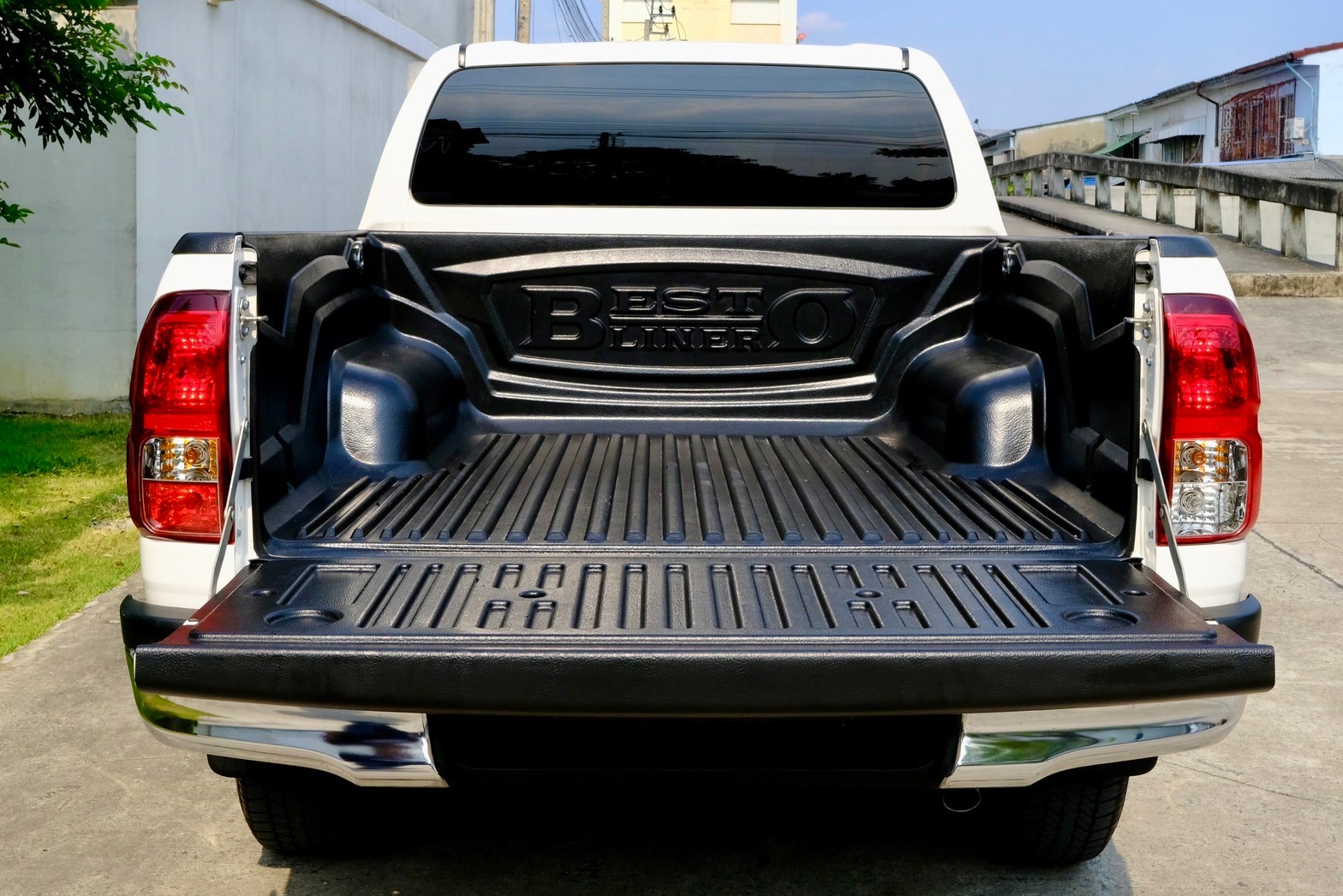 TOYOTA Revo 2.8G Prerunner Double cab 4x4 ขับสี่ ตัวสูง ดีเซล เกียร์: ออโต้ ปี: 2015 รถสวย สภาพป้ายแดง (รูปที่ 16)
