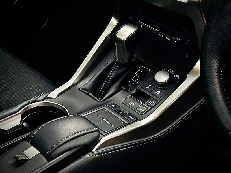 Lexus NX300H F Sport Top สุด มือเดียว โคตรใหม่ (รูปที่ 18)