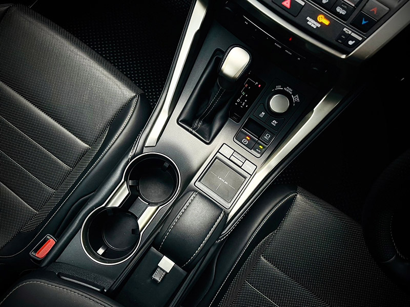 Lexus NX300H F Sport Top สุด มือเดียว โคตรใหม่ (รูปที่ 29)