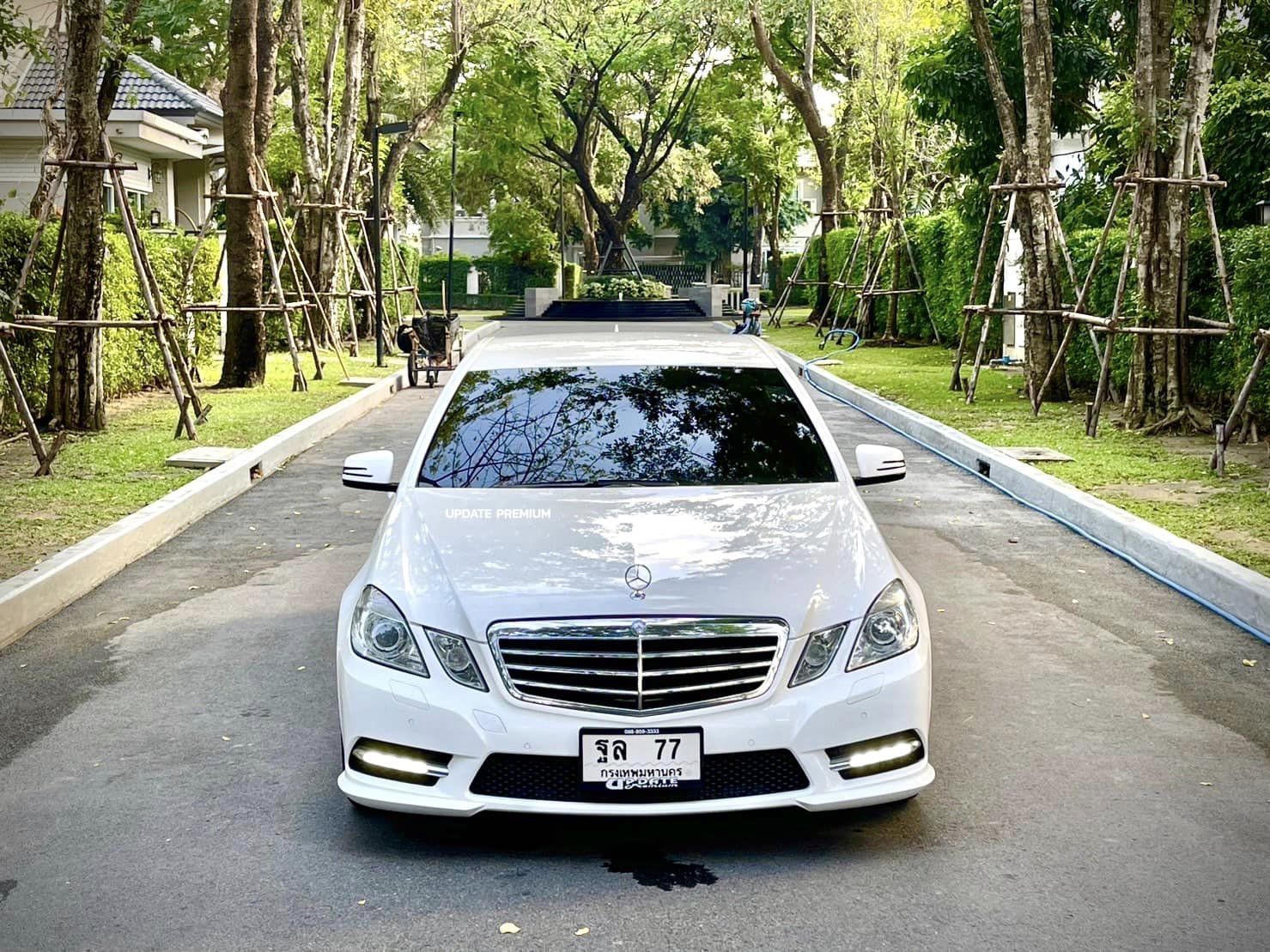 Mercedes Benz E250 AMG Avantgarde มือเดียวป้ายแดง ไม่สวยให้ตบเลย (รูปที่ 2)