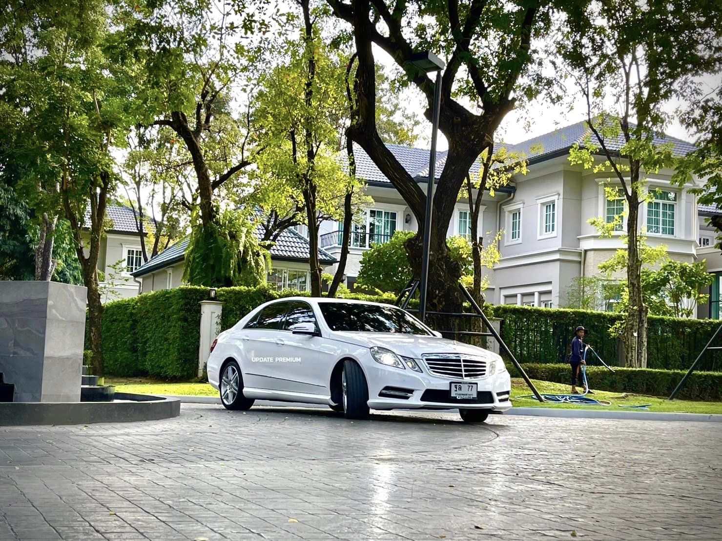 Mercedes Benz E250 AMG Avantgarde มือเดียวป้ายแดง ไม่สวยให้ตบเลย (รูปที่ 9)