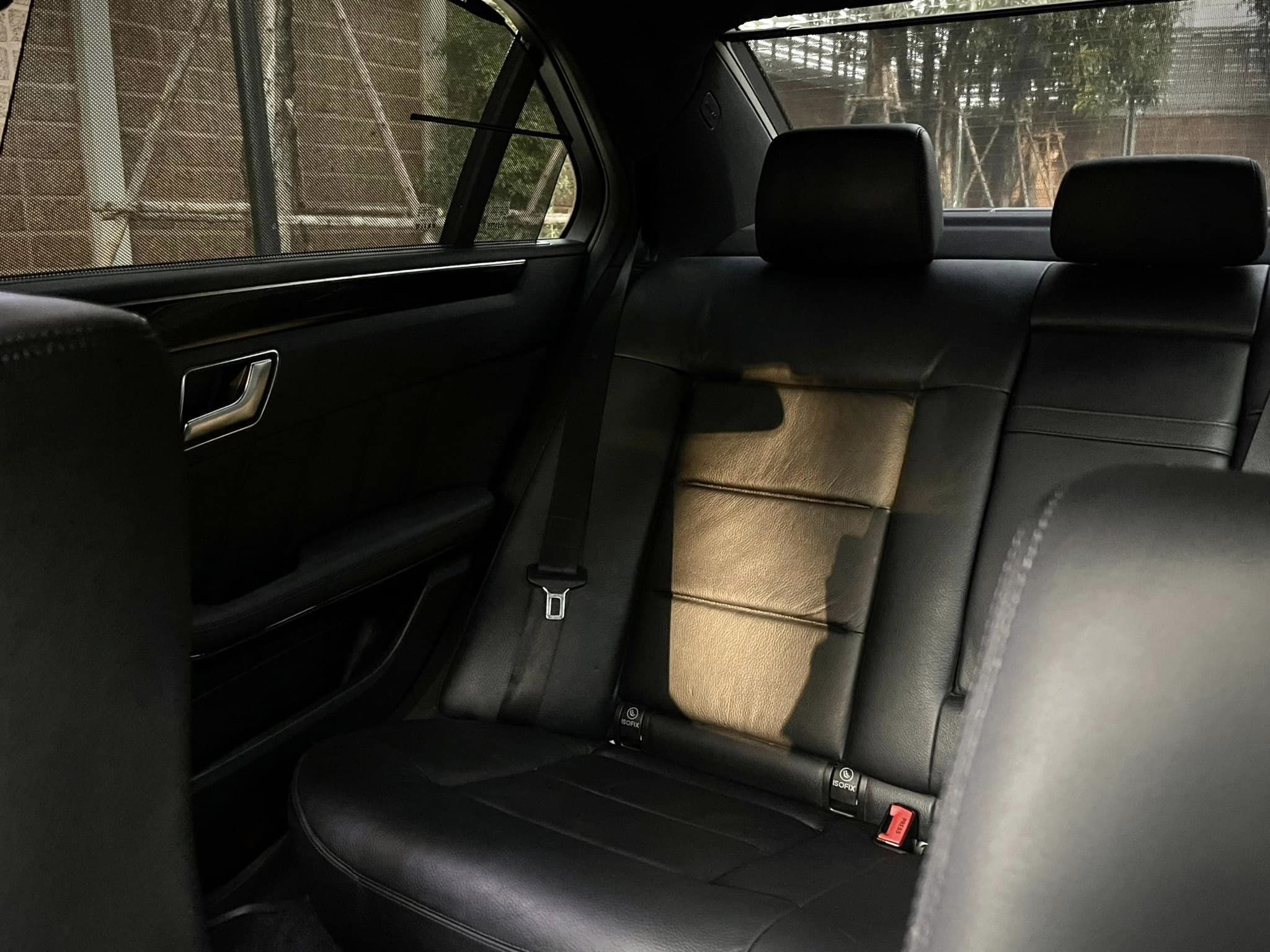 Mercedes Benz E250 AMG Avantgarde มือเดียวป้ายแดง ไม่สวยให้ตบเลย (รูปที่ 42)
