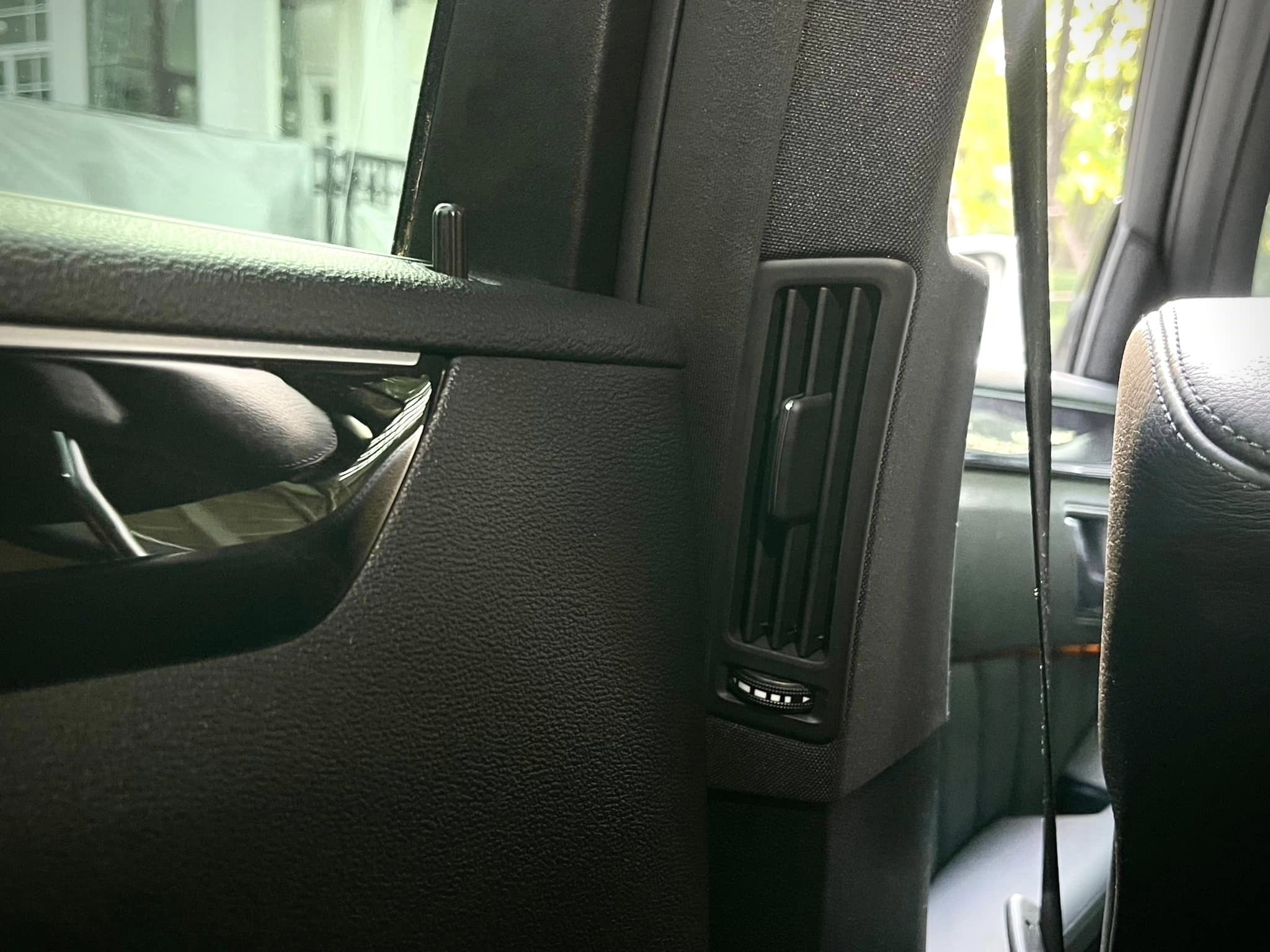 Mercedes Benz E250 AMG Avantgarde มือเดียวป้ายแดง ไม่สวยให้ตบเลย (รูปที่ 34)
