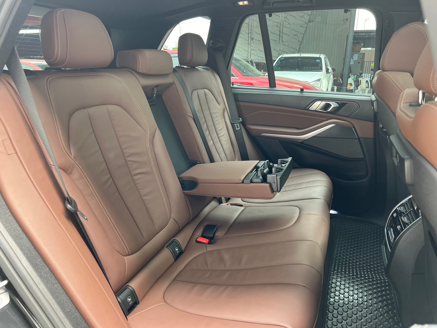 2021 BMW X5 G05 สีดำ (รูปที่ 13)