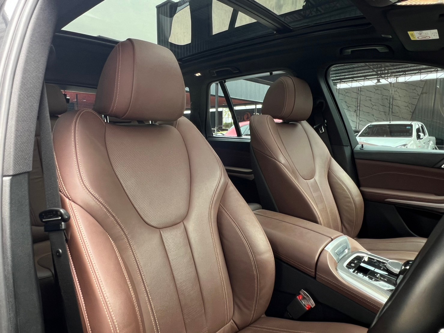 2021 BMW X5 G05 สีดำ (รูปที่ 14)