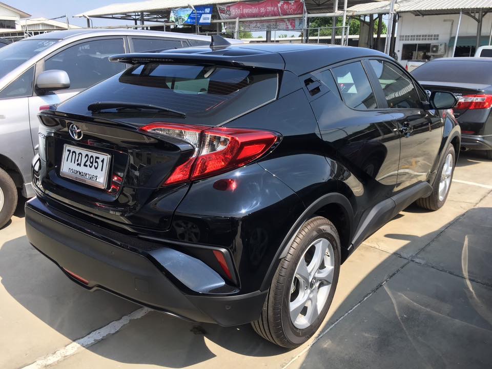 Toyota C-HR ปี 2018 สีดำ (รูปที่ 6)