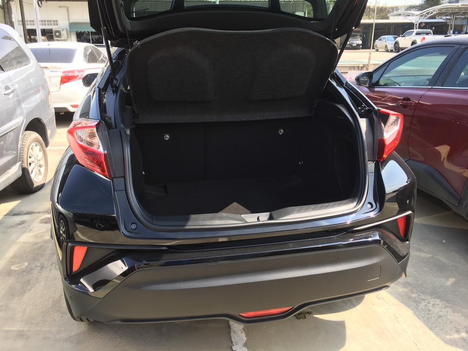 Toyota C-HR ปี 2018 สีดำ (รูปที่ 17)