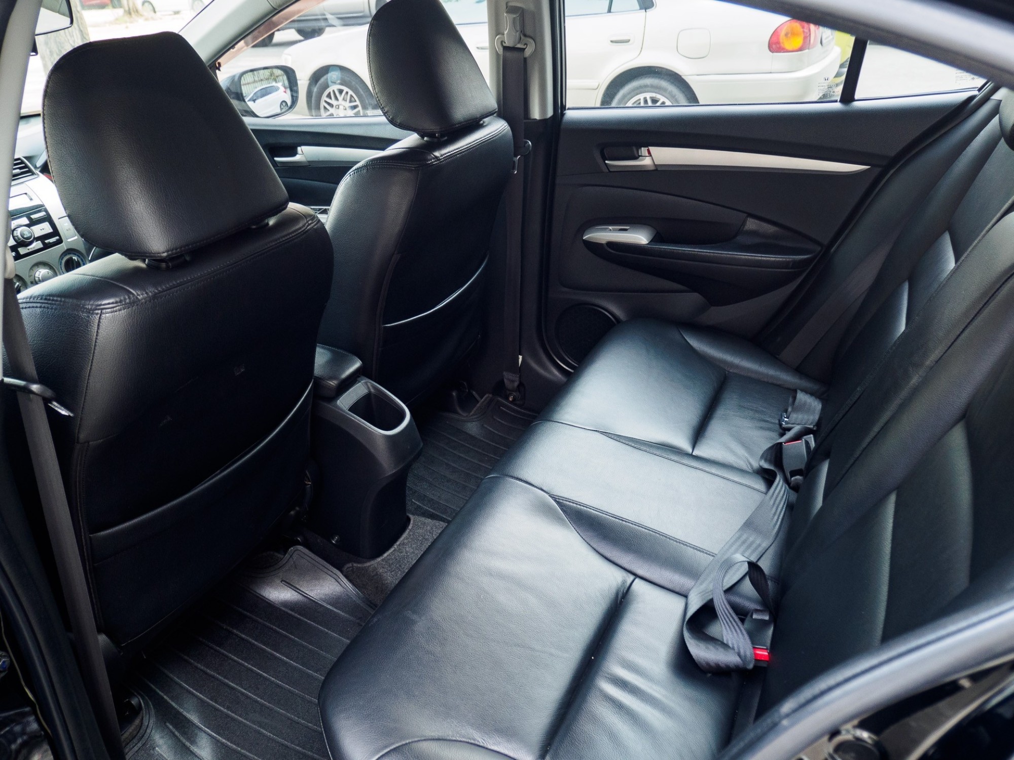 2009 Honda City สีดำ (รูปที่ 15)