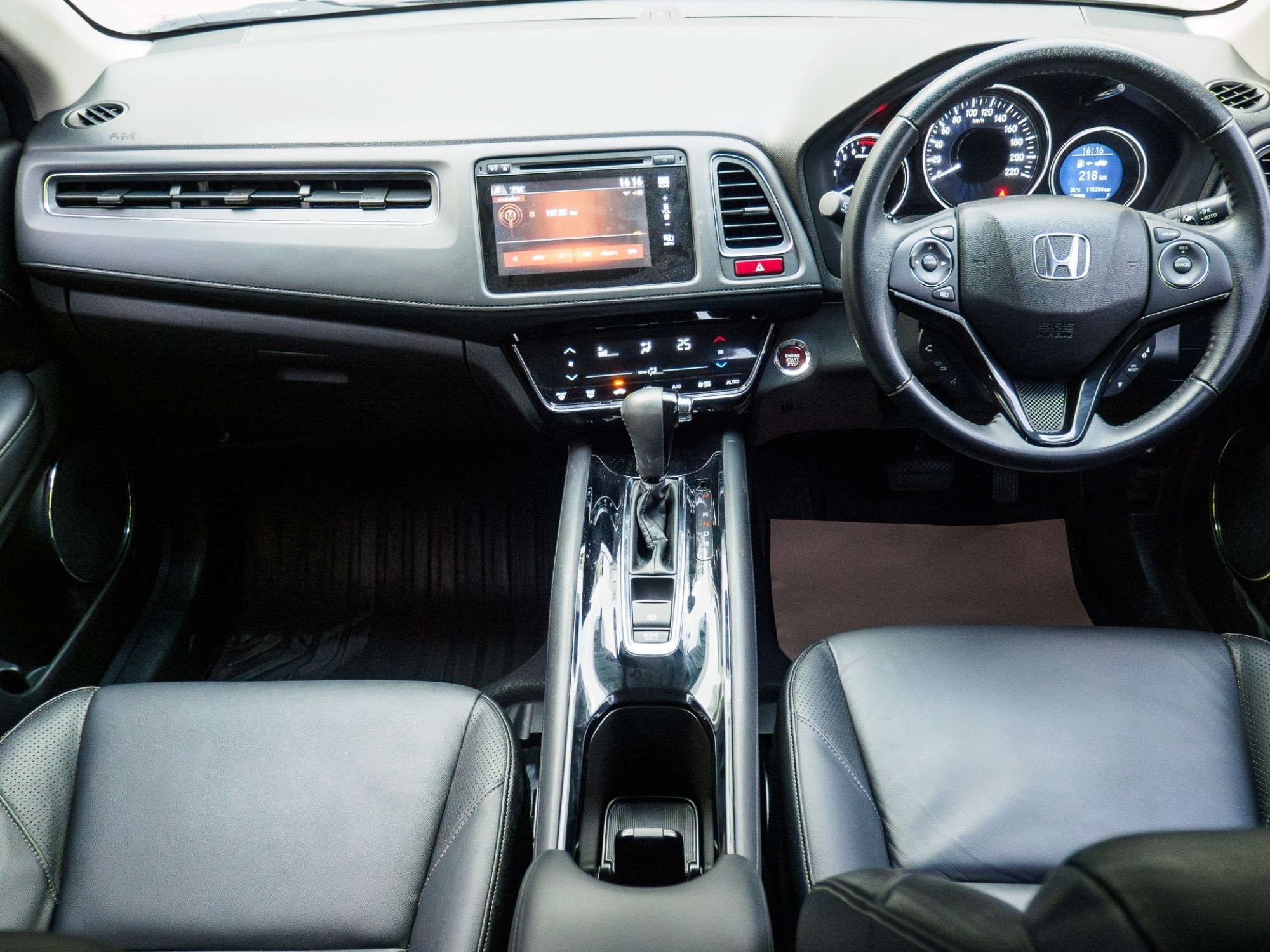2015 Honda HR-V สีเทา (รูปที่ 10)
