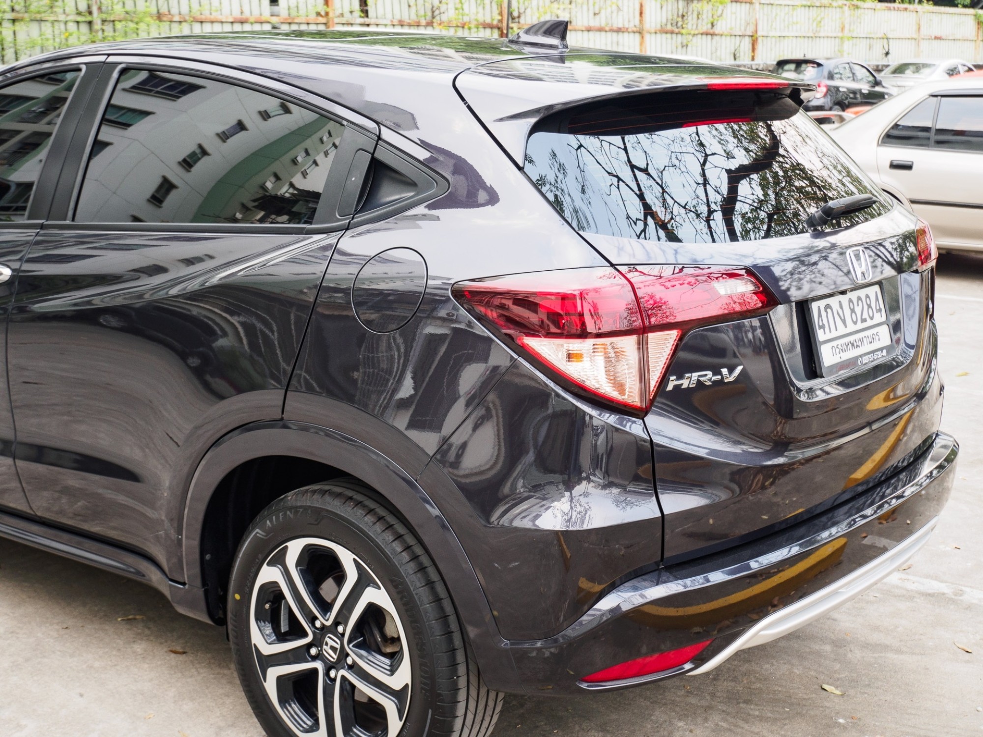 2015 Honda HR-V สีเทา (รูปที่ 19)