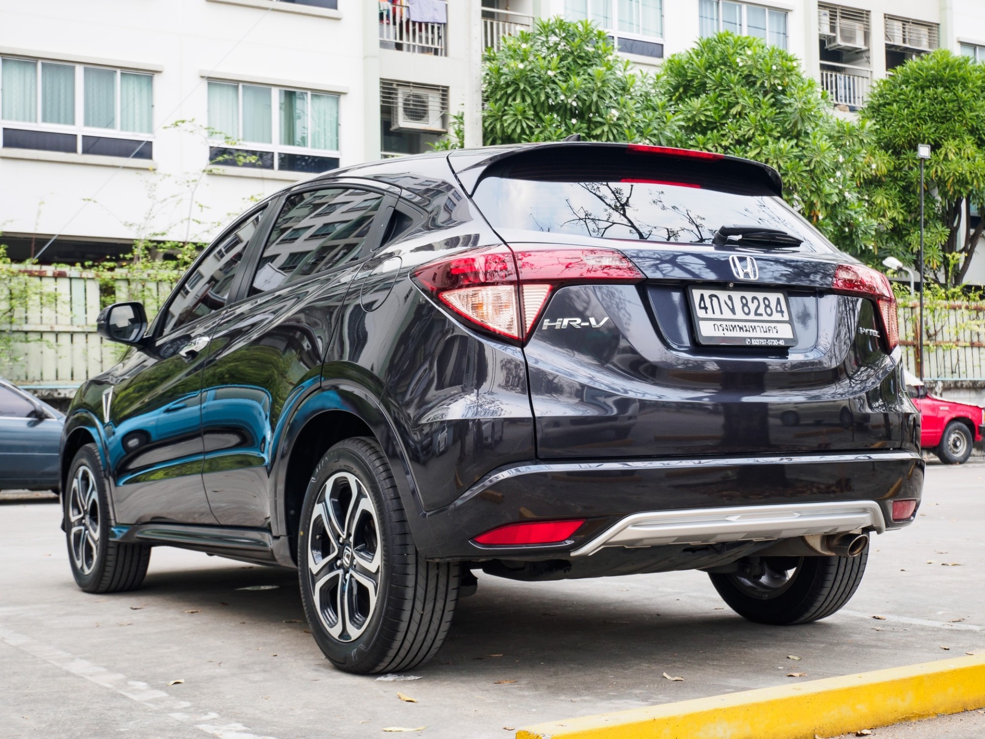 2015 Honda HR-V สีเทา (รูปที่ 6)