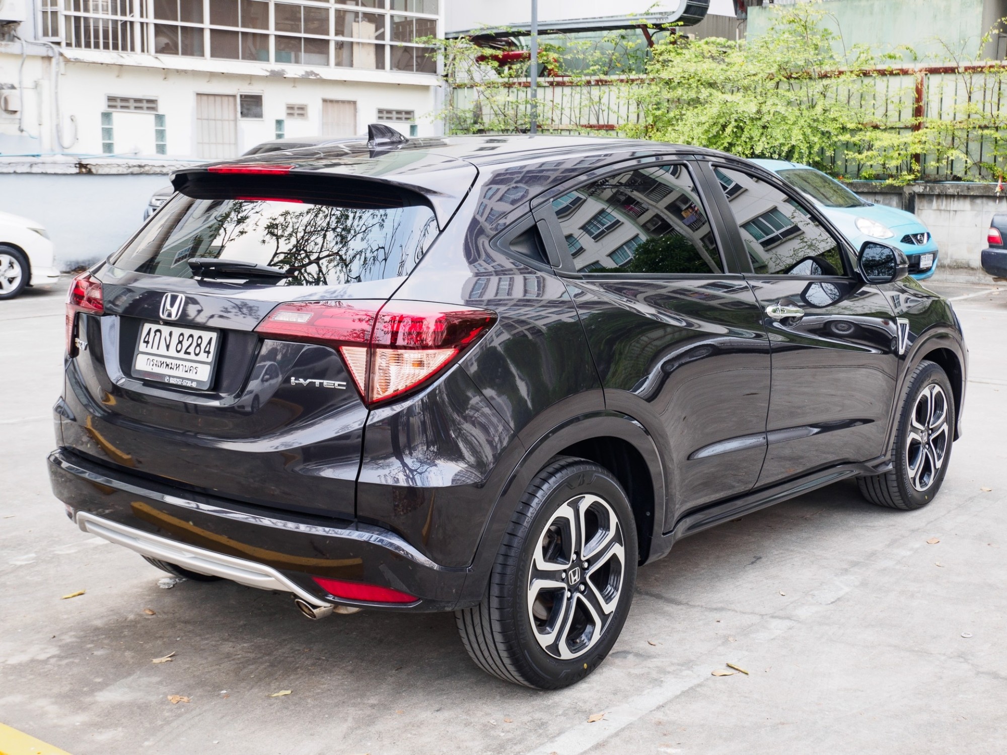 2015 Honda HR-V สีเทา (รูปที่ 4)