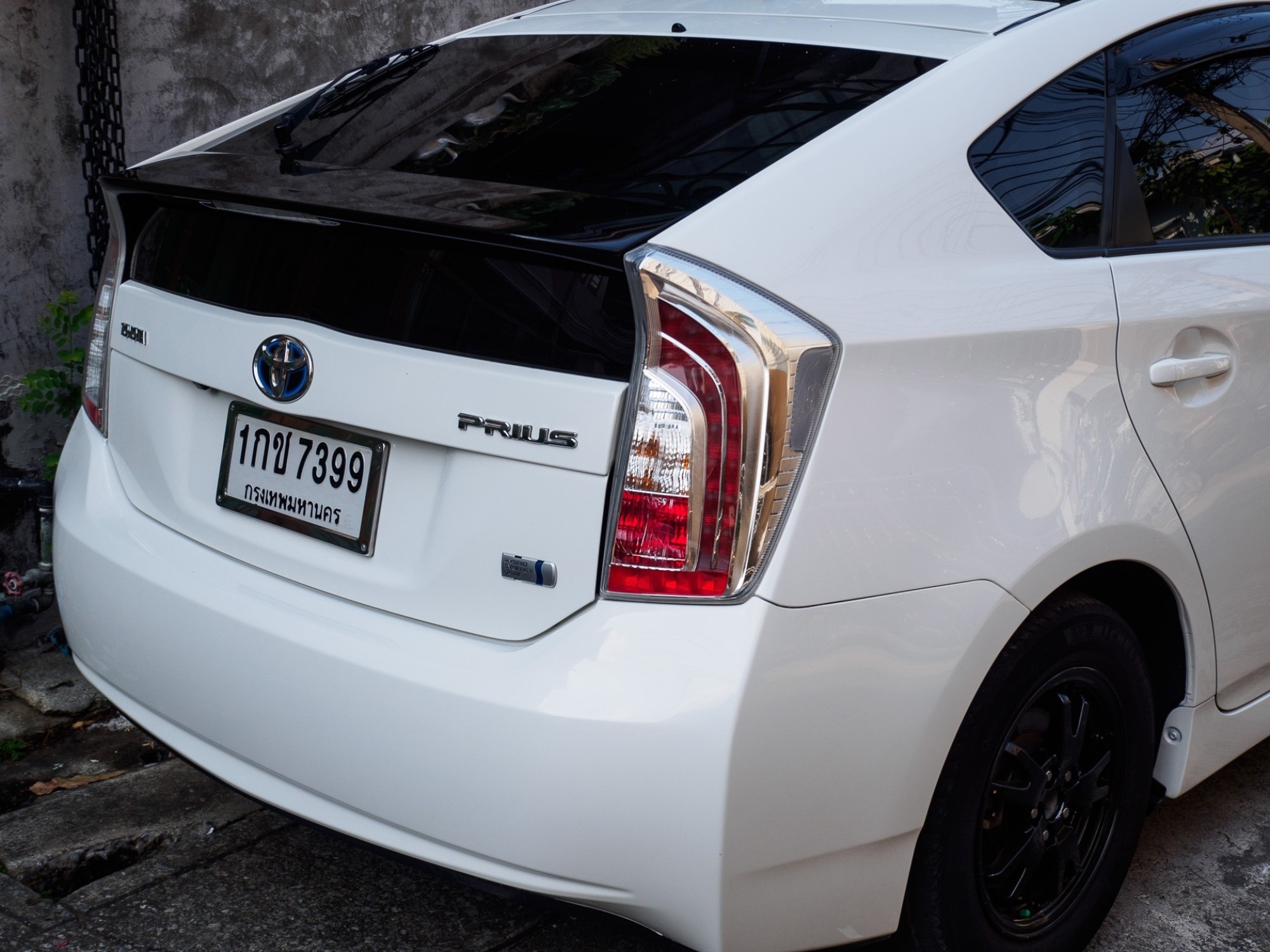 2012 Toyota Prius สีขาว