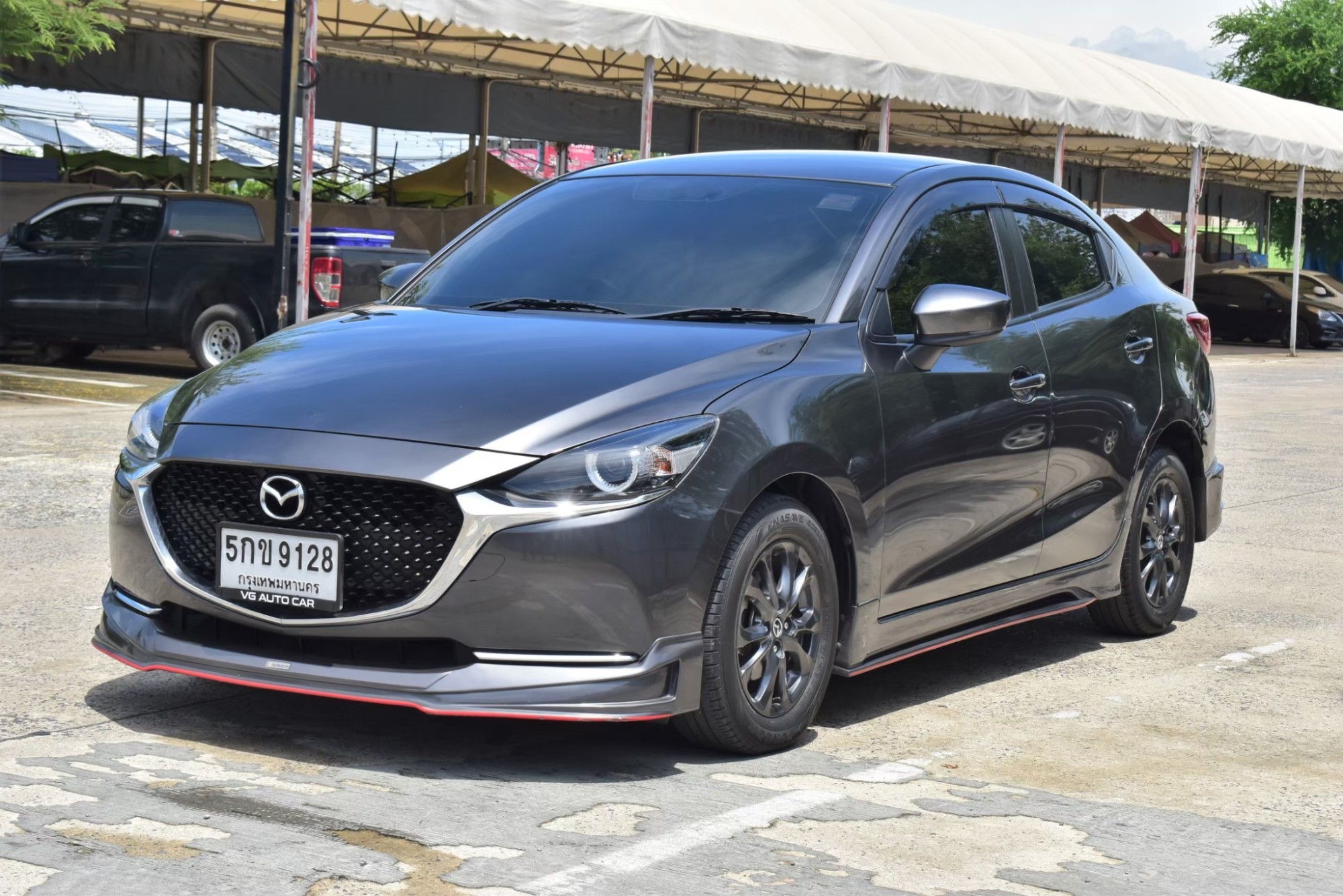 Mazda 2 1.3 S leather เครื่องยนต์เบนซิน เกียร์ออโต้ ปี2020 สีเทา ไมล์ 15,xxx Km. ฟรีดาวน์