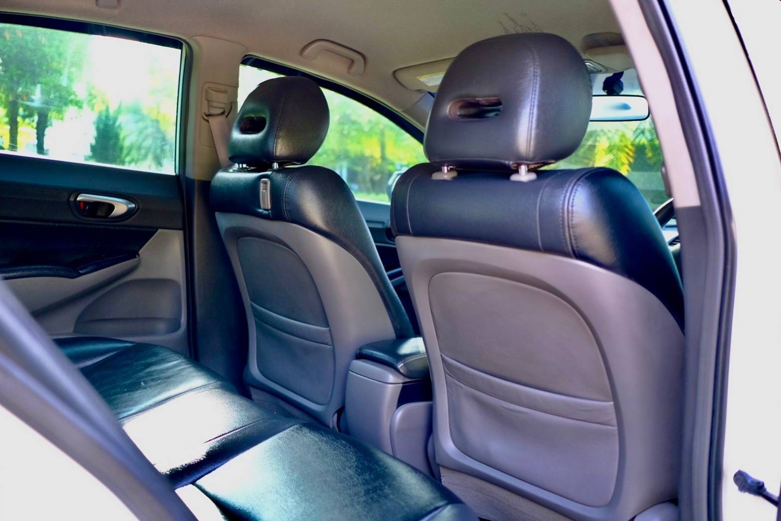 Honda Civic 1.8s (as) เครื่องยนต์: เบนซิน เกียร์:AT ปี:2011 สี: ขาว ไมล์ : 97,xxx กม. (รูปที่ 13)