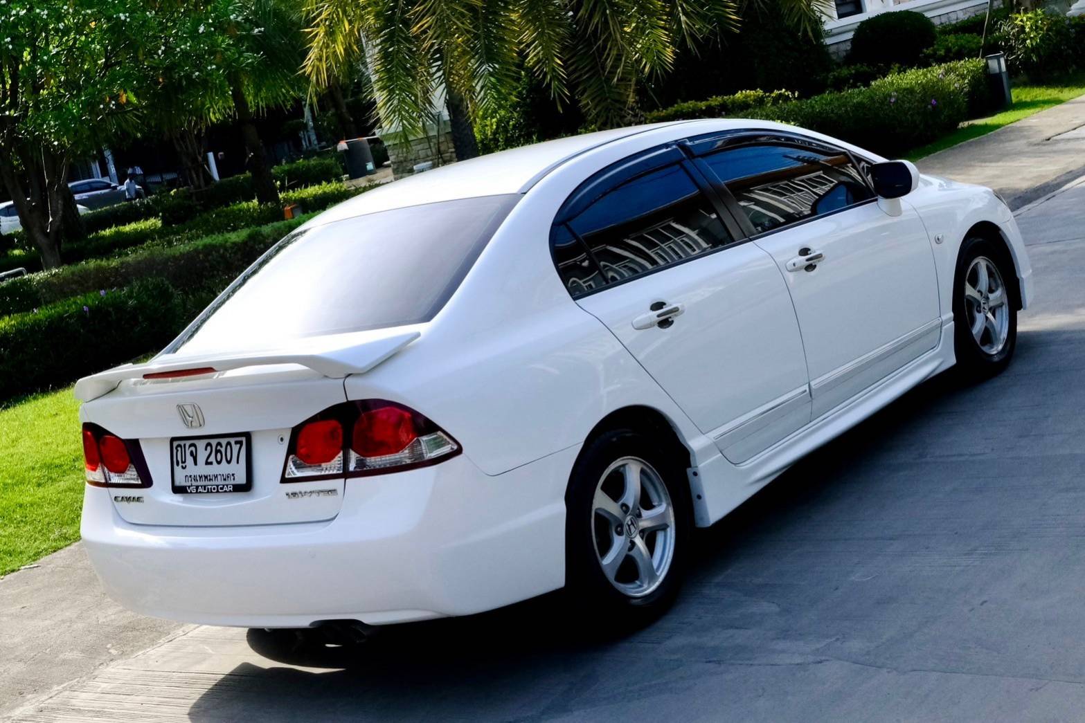 Honda Civic 1.8s (as) เครื่องยนต์: เบนซิน เกียร์:AT ปี:2011 สี: ขาว ไมล์ : 97,xxx กม. (รูปที่ 2)