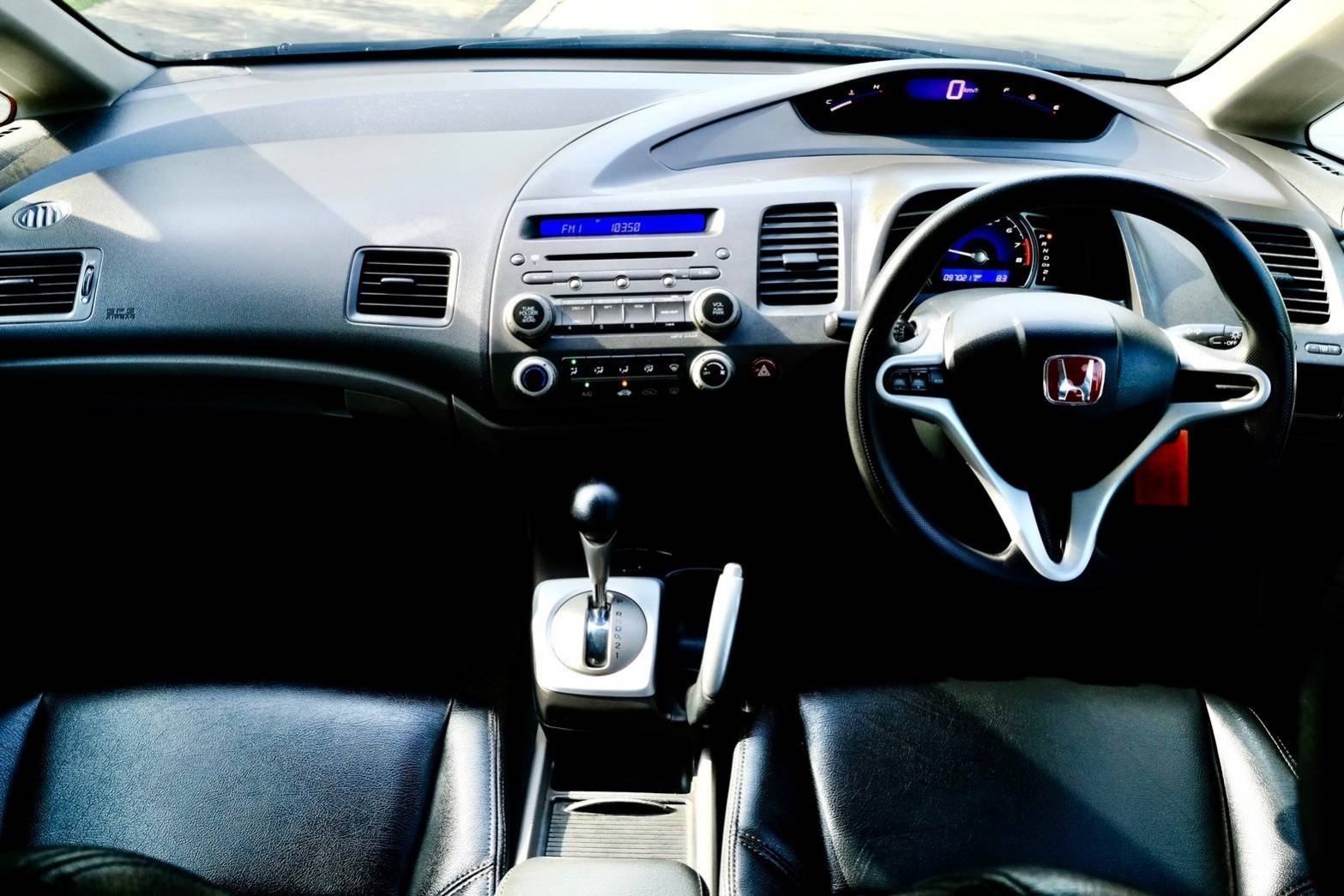 Honda Civic 1.8s (as) เครื่องยนต์: เบนซิน เกียร์:AT ปี:2011 สี: ขาว ไมล์ : 97,xxx กม. (รูปที่ 9)