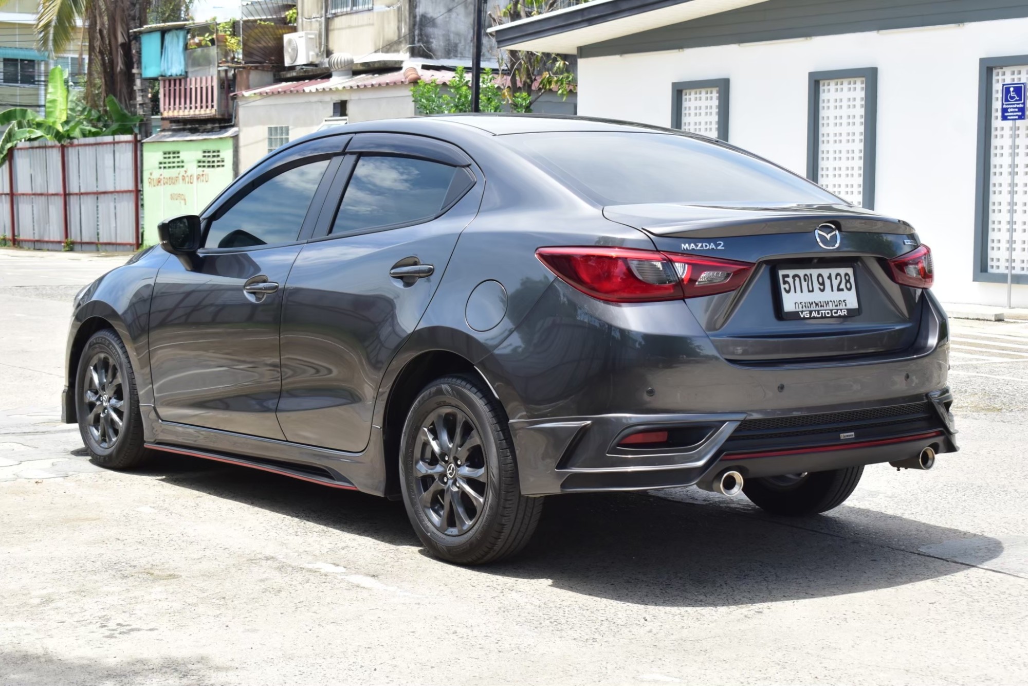 Mazda 2 1.3 S leather เครื่องยนต์: เบนซิน เกียร์: ออโต้ ปี: 2020 สี: เทา ไมล์ 15,xxx Km. (รูปที่ 8)