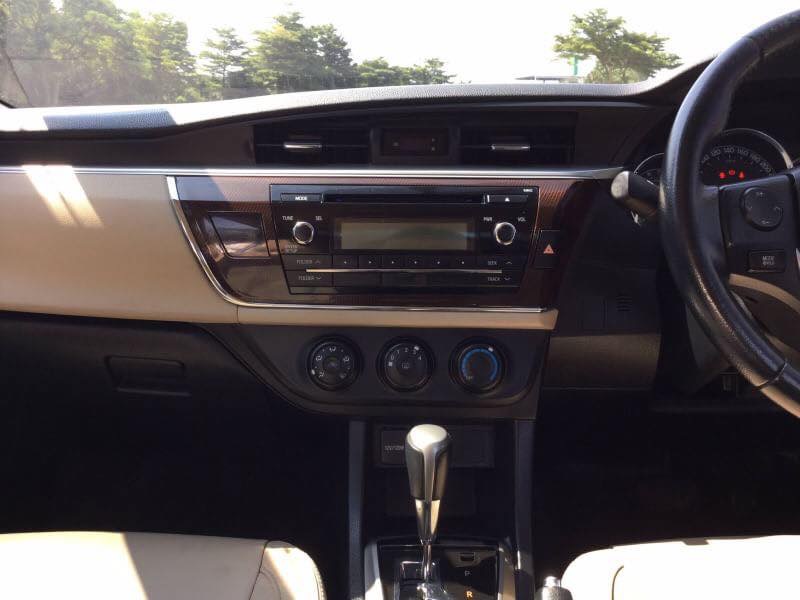 Toyota Corolla Altis โฉม 14-16 ปี 2014 สีเทา (รูปที่ 9)