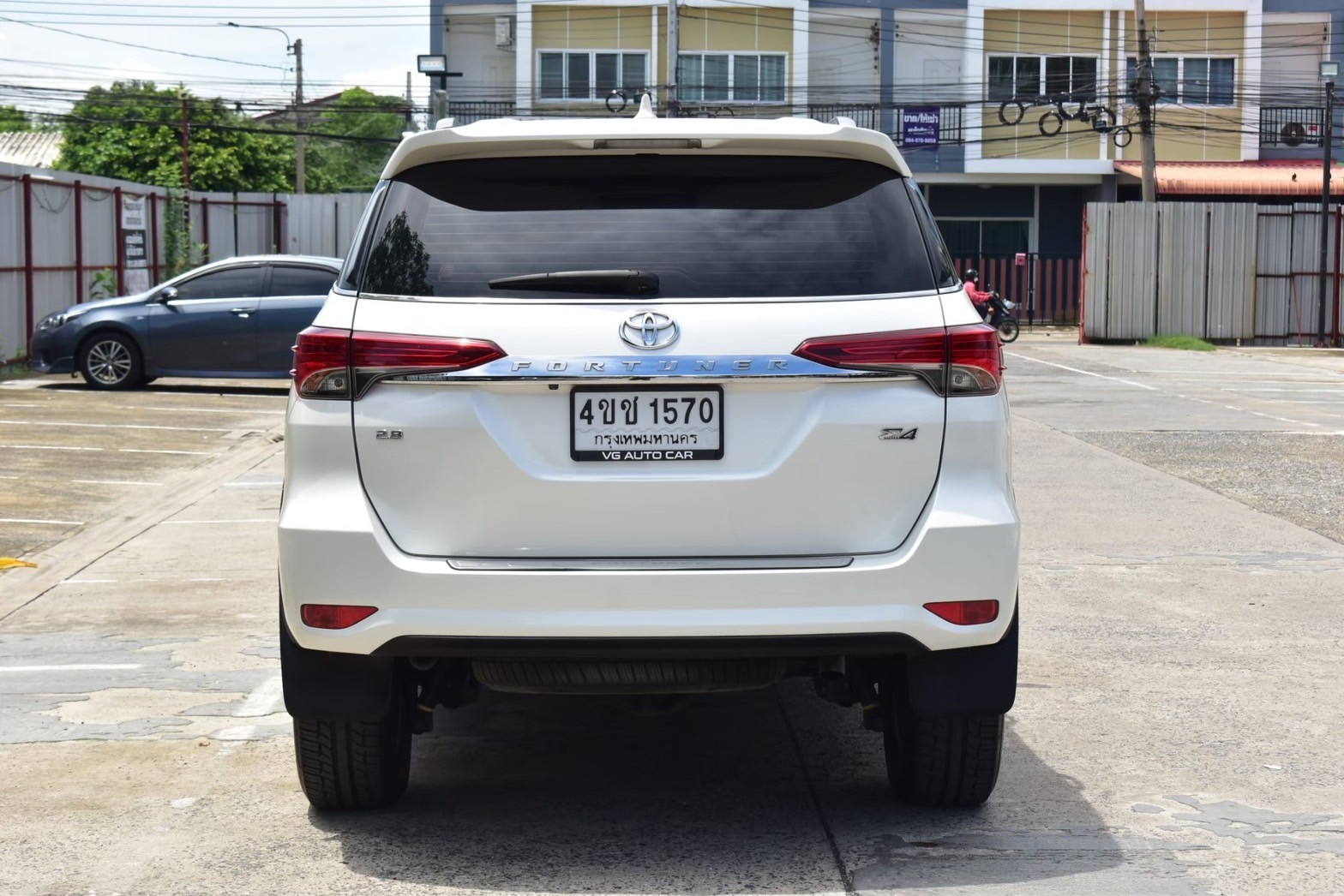 Toyota Fortuner 2.8 v Sigma4 4WD เครื่องยนต์: ดีเซล เกียร์: ออโต้ ปี: 2017 สี:ขาว ไมล์: 16x,xxx กม.☑️ (รูปที่ 8)