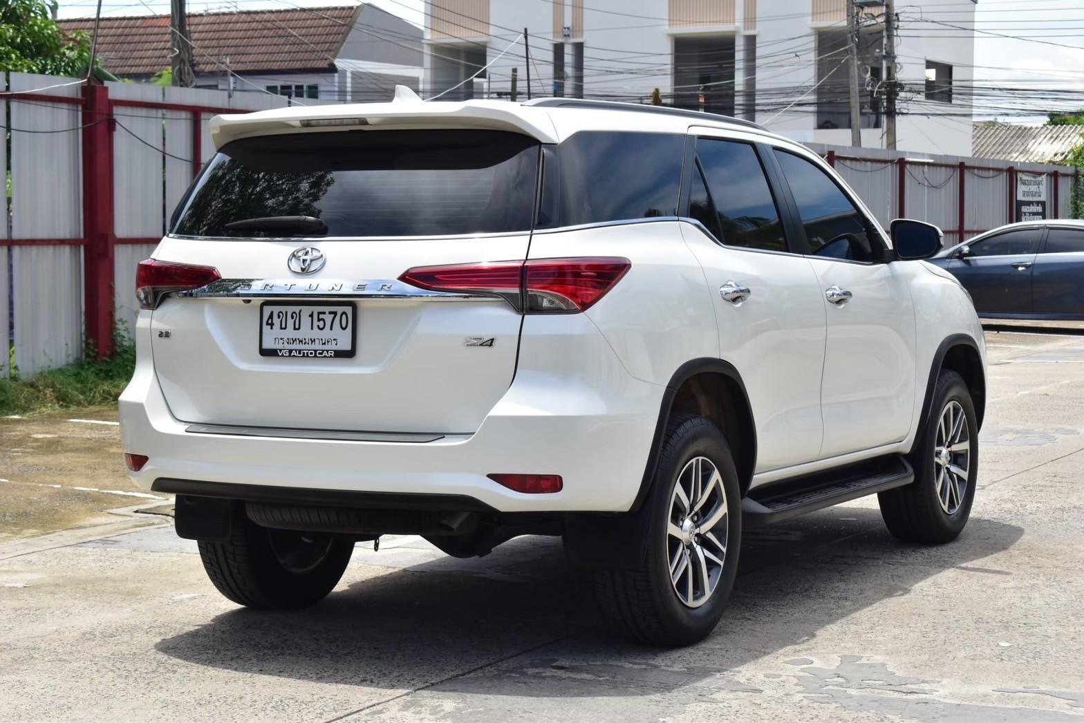 Toyota Fortuner 2.8 v Sigma4 4WD เครื่องยนต์: ดีเซล เกียร์: ออโต้ ปี: 2017 สี:ขาว ไมล์: 16x,xxx กม.☑️ (รูปที่ 7)