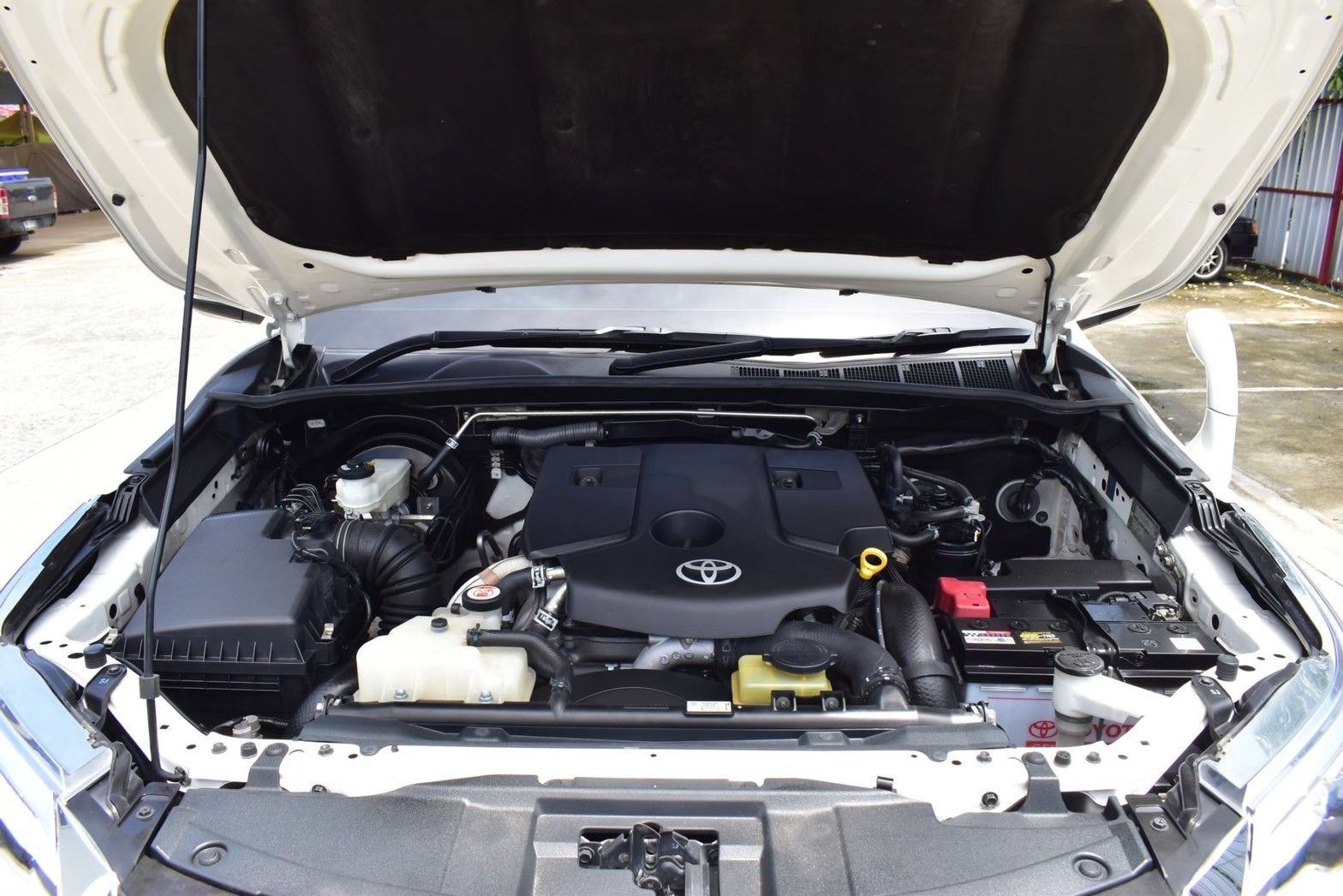 Toyota Fortuner 2.8 v Sigma4 4WD เครื่องยนต์: ดีเซล เกียร์: ออโต้ ปี: 2017 สี:ขาว ไมล์: 16x,xxx กม.☑️ (รูปที่ 4)