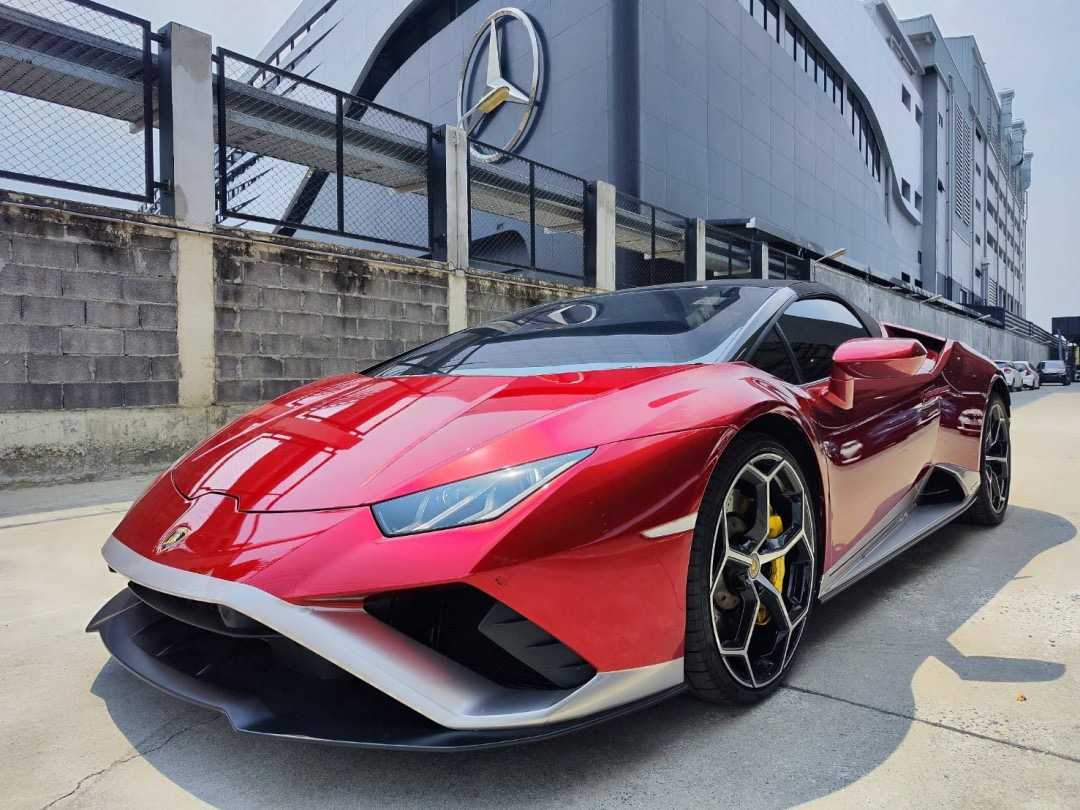 2022 Lamborghini Huracan Evo Spyder สีแดง (รูปที่ 3)
