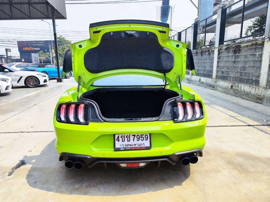 2020 Ford Mustang สีเขียว (รูปที่ 16)
