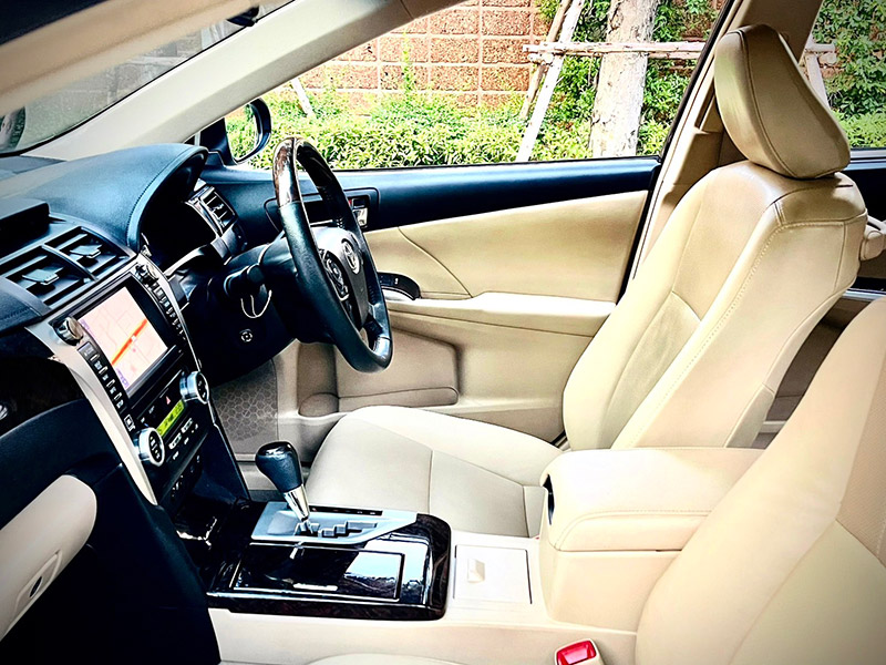 Toyota Camry 2.5 HV Premium Navi TOP ไมล์น้อยสุดในตลาด สวยสุดแน่นอนคะ (รูปที่ 30)