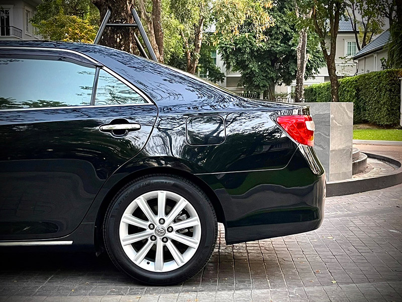 Toyota Camry 2.5 HV Premium Navi TOP ไมล์น้อยสุดในตลาด สวยสุดแน่นอนคะ