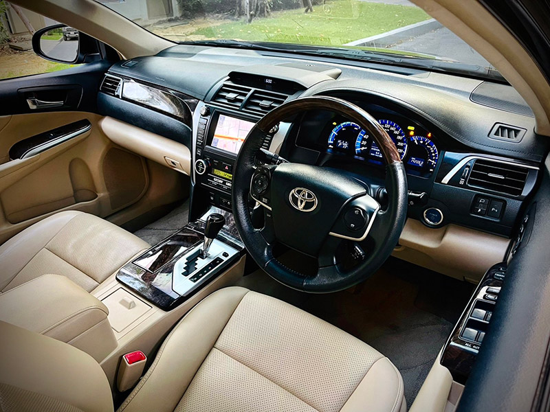 Toyota Camry 2.5 HV Premium Navi TOP ไมล์น้อยสุดในตลาด สวยสุดแน่นอนคะ (รูปที่ 25)
