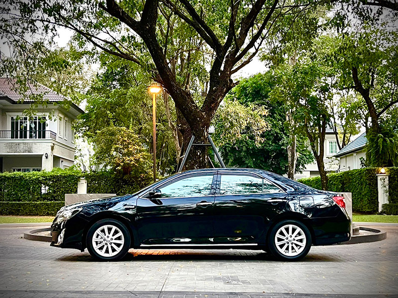 Toyota Camry 2.5 HV Premium Navi TOP ไมล์น้อยสุดในตลาด สวยสุดแน่นอนคะ (รูปที่ 12)