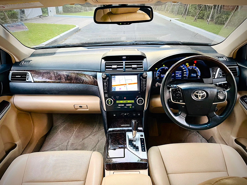 Toyota Camry 2.5 HV Premium Navi TOP ไมล์น้อยสุดในตลาด สวยสุดแน่นอนคะ (รูปที่ 24)