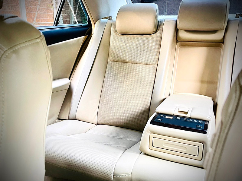Toyota Camry 2.5 HV Premium Navi TOP ไมล์น้อยสุดในตลาด สวยสุดแน่นอนคะ (รูปที่ 43)