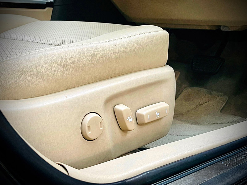 Toyota Camry 2.5 HV Premium Navi TOP ไมล์น้อยสุดในตลาด สวยสุดแน่นอนคะ (รูปที่ 39)