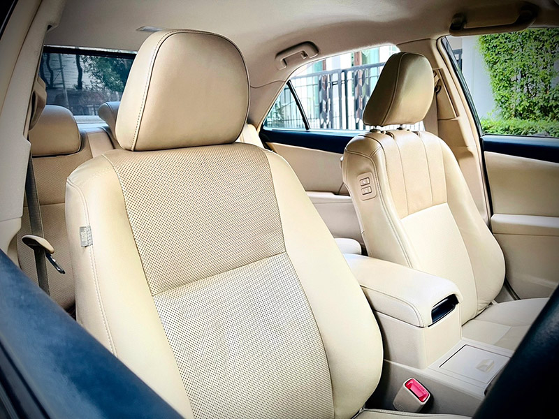Toyota Camry 2.5 HV Premium Navi TOP ไมล์น้อยสุดในตลาด สวยสุดแน่นอนคะ (รูปที่ 33)