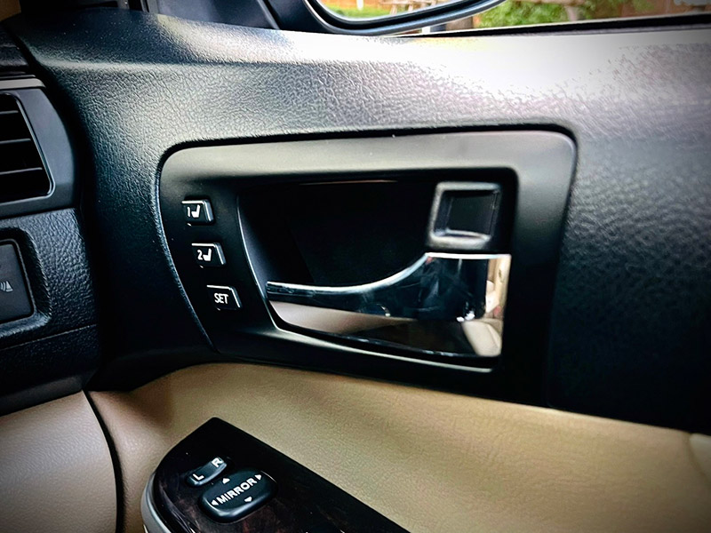 Toyota Camry 2.5 HV Premium Navi TOP ไมล์น้อยสุดในตลาด สวยสุดแน่นอนคะ (รูปที่ 34)