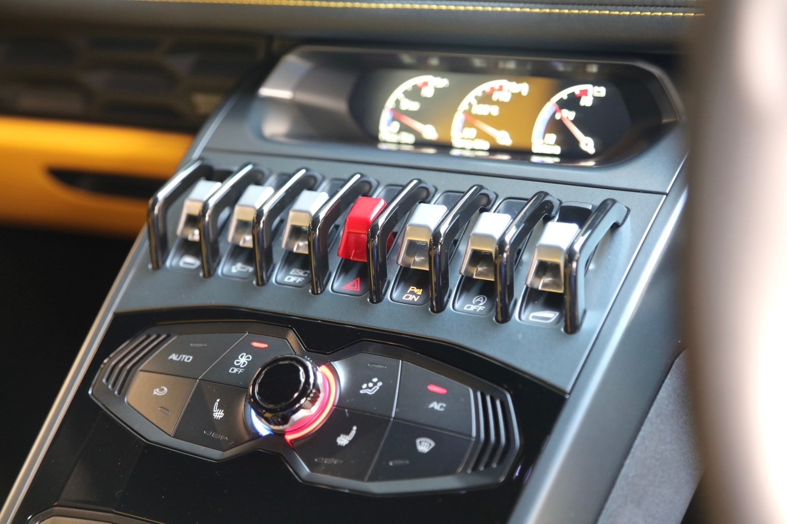 2015 Lamborghini Huracan EVO สีเหลือง (รูปที่ 9)