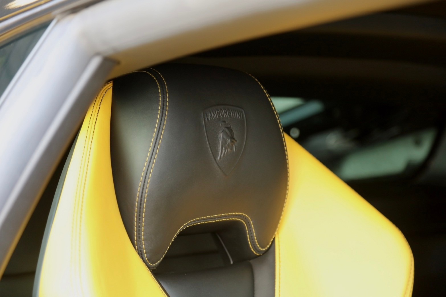 2015 Lamborghini Huracan EVO สีเหลือง (รูปที่ 6)