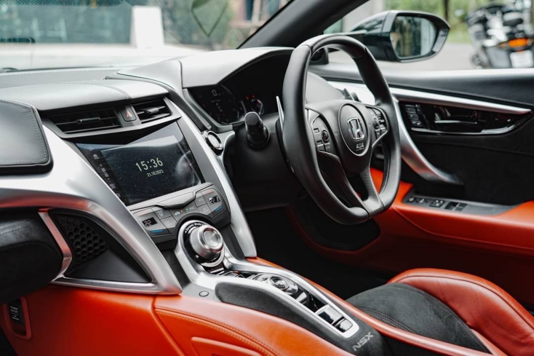 2018 Honda NSX สีเทา (รูปที่ 8)